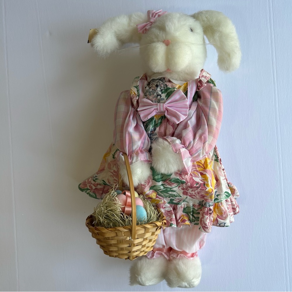 🆕 Easter Bunny Plush Figure (Girl)